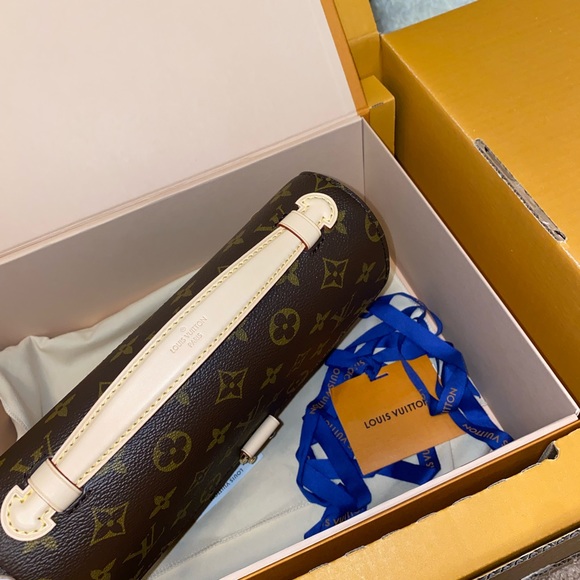 LV Pochette Métis - Picture 8 of 15